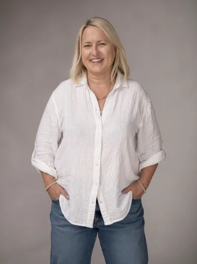 Angela Schellenberg