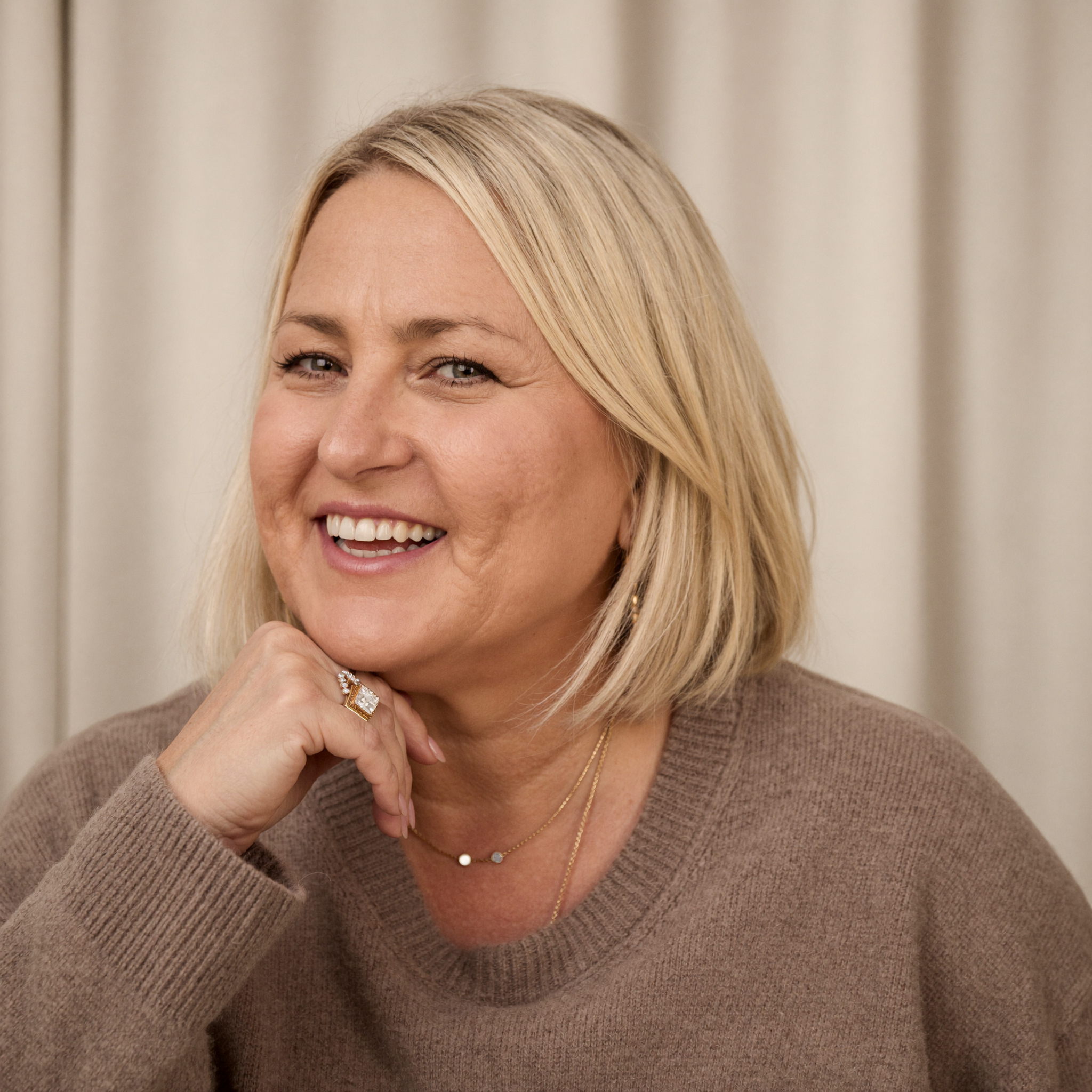 Angela Schellenberg