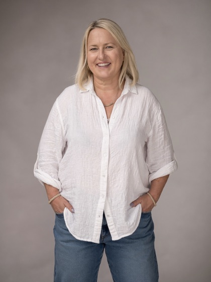 Angela Schellenberg