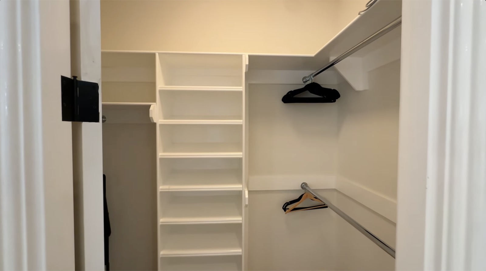 The Courtyard Room's walk-in closet