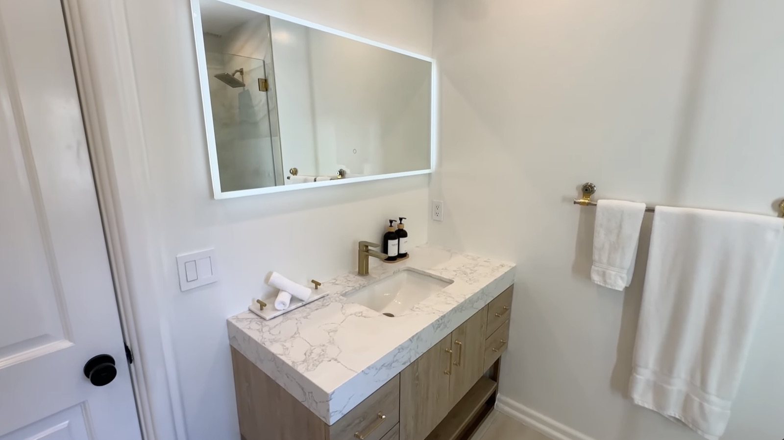 A second view of the Terrace Room's private ensuite bathroom